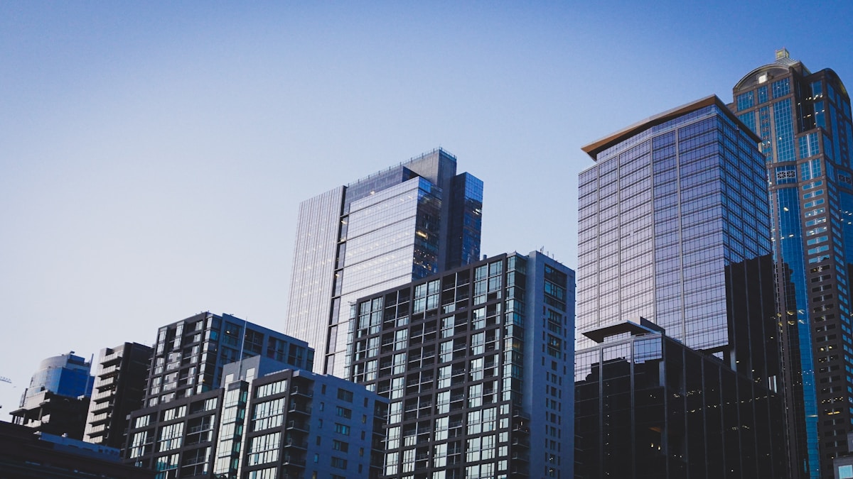 Dubai property investment analysis with AI